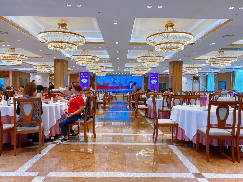 Fenggang Gladden Hotel Tiantangwei Ngoại thất bức ảnh