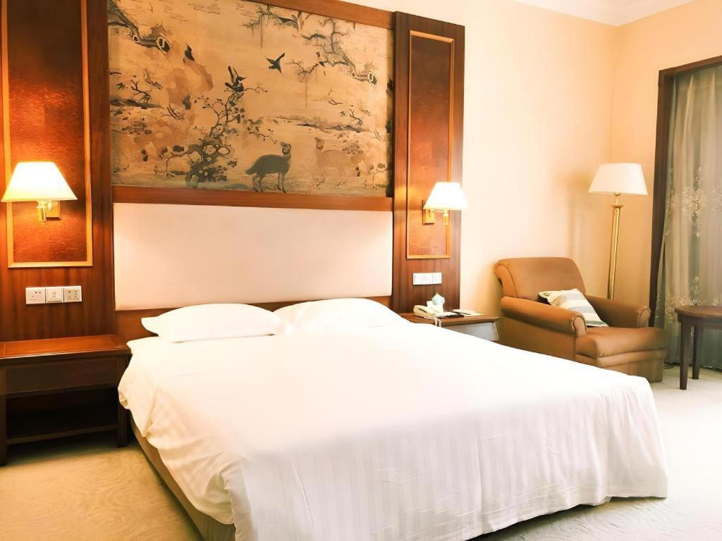 Fenggang Gladden Hotel Tiantangwei Ngoại thất bức ảnh