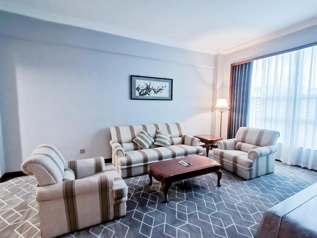 Fenggang Gladden Hotel Tiantangwei Ngoại thất bức ảnh
