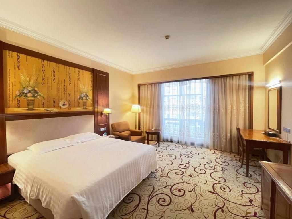 Fenggang Gladden Hotel Tiantangwei Ngoại thất bức ảnh